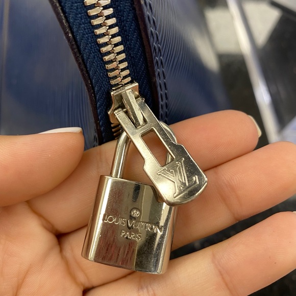 Cartera - Picture 4 of 6